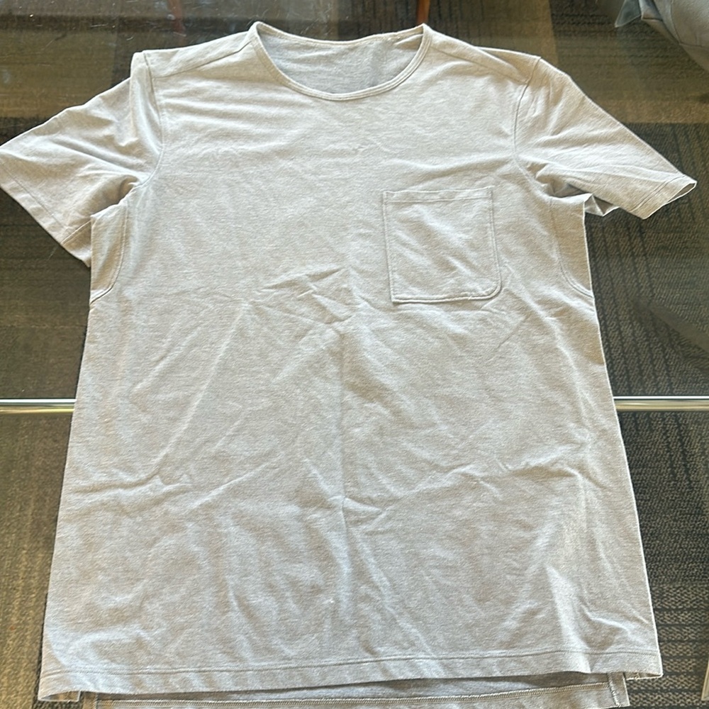 Lululemon men’s fundamental t shirt